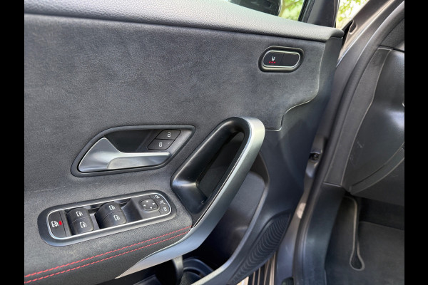 Mercedes-Benz A-Klasse 180 PRESTIGE AMG 2020 PANO LEDER ALCANTARA CARPLAY