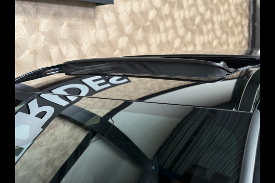 Volvo XC40 Recharge Core 70 kWh | Pano | Led | Stuur/Stoel verwarming | Camera | Carplay