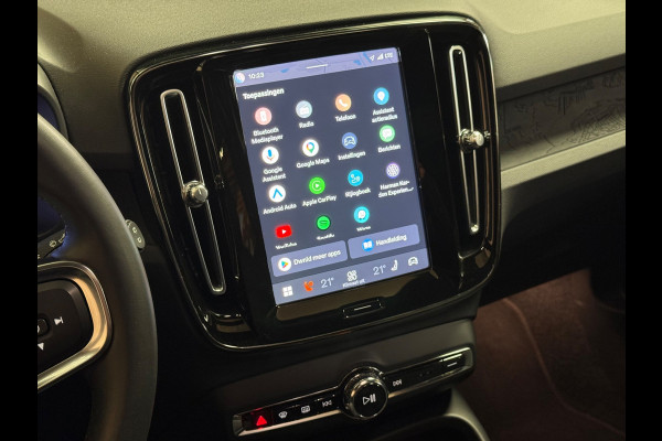 Volvo XC40 Recharge Core 70 kWh | Pano | Led | Stuur/Stoel verwarming | Camera | Carplay