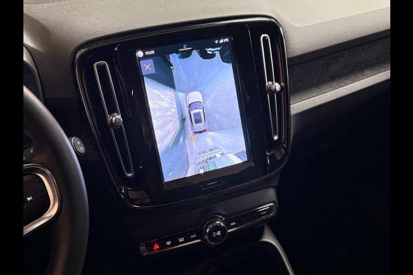 Volvo XC40 Recharge Core 70 kWh | Pano | Led | Stuur/Stoel verwarming | Camera | Carplay