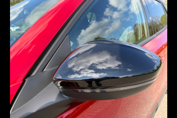 Peugeot 2008 1.2 Hybrid AUTOMAAT 145 Allure, achteruitrijcamera, vele opties, in nieuwstaat