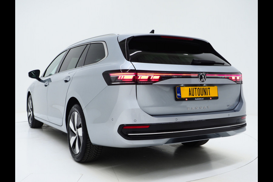 Volkswagen Passat Variant 1.5 eHybrid Elegance | Panoramadak | Leder | Trekhaak | HUD | Massage | 360 | Sfeerlicht | Keyless | Carplay