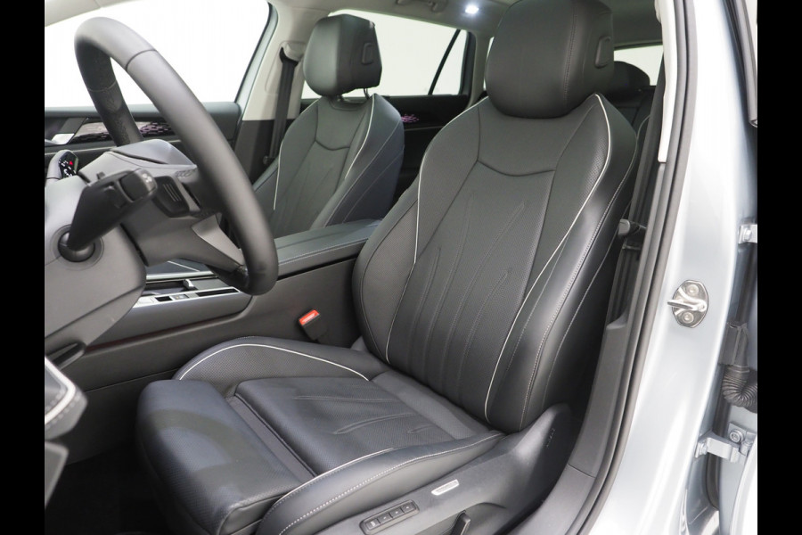 Volkswagen Passat Variant 1.5 eHybrid Elegance | Panoramadak | Leder | Trekhaak | HUD | Massage | 360 | Sfeerlicht | Keyless | Carplay