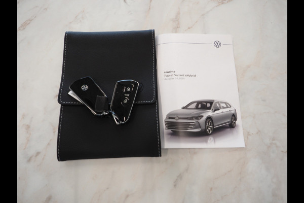 Volkswagen Passat Variant 1.5 eHybrid Elegance | Panoramadak | Leder | Trekhaak | HUD | Massage | 360 | Sfeerlicht | Keyless | Carplay