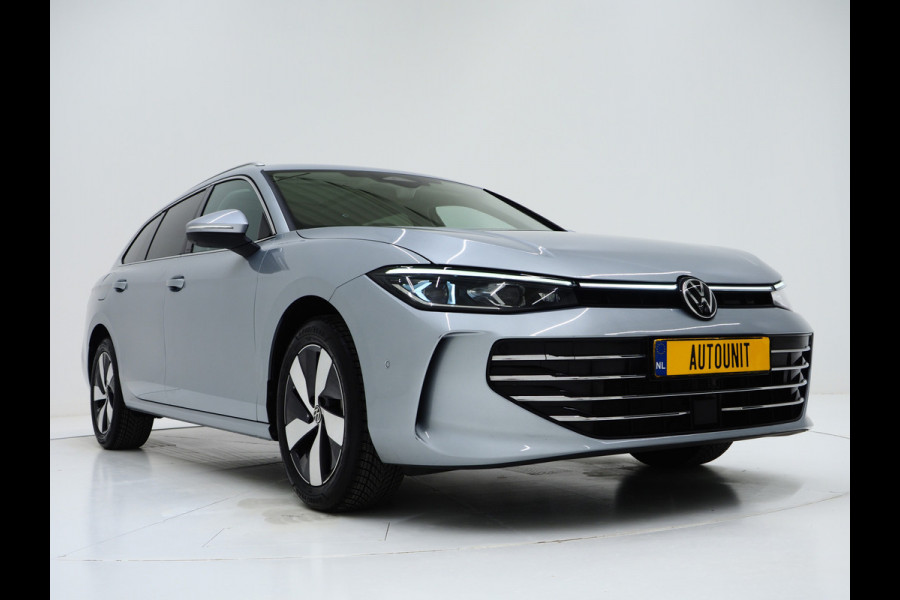 Volkswagen Passat Variant 1.5 eHybrid Elegance | Panoramadak | Leder | Trekhaak | HUD | Massage | 360 | Sfeerlicht | Keyless | Carplay