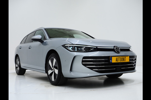 Volkswagen Passat Variant 1.5 eHybrid Elegance | Panoramadak | Leder | Trekhaak | HUD | Massage | 360 | Sfeerlicht | Keyless | Carplay