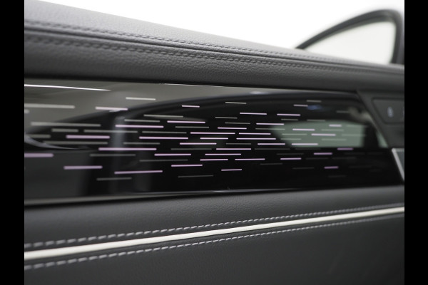 Volkswagen Passat Variant 1.5 eHybrid Elegance | Panoramadak | Leder | Trekhaak | HUD | Massage | 360 | Sfeerlicht | Keyless | Carplay