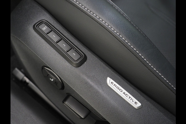 Volkswagen Passat Variant 1.5 eHybrid Elegance | Panoramadak | Leder | Trekhaak | HUD | Massage | 360 | Sfeerlicht | Keyless | Carplay
