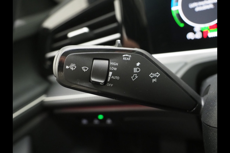 Volkswagen Passat Variant 1.5 eHybrid Elegance | Panoramadak | Leder | Trekhaak | HUD | Massage | 360 | Sfeerlicht | Keyless | Carplay