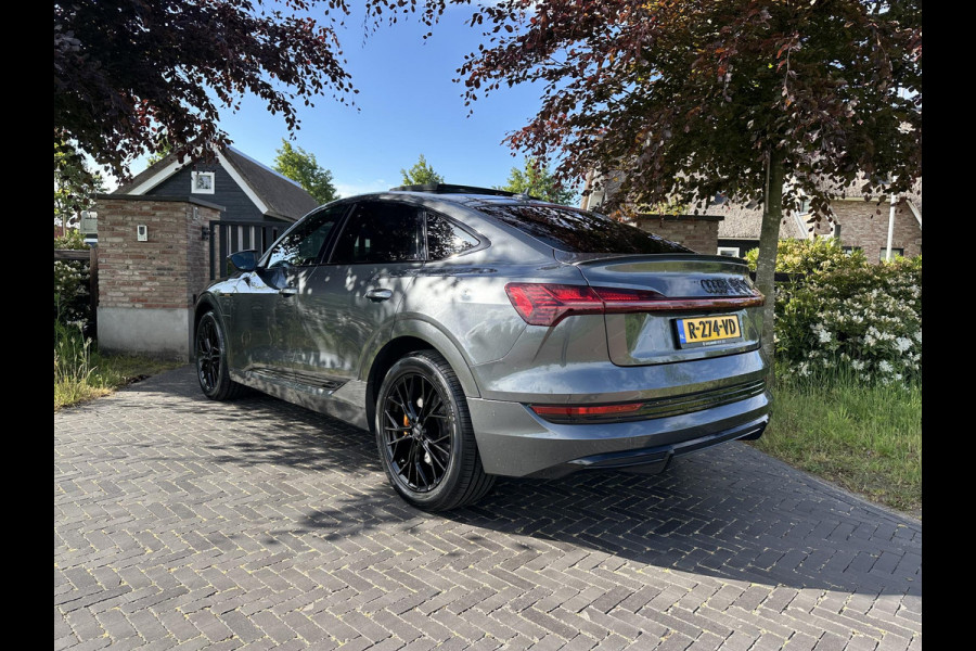 Audi e-tron Sportback 55 quattro S edition 95 kWh | S-Line | Panoramadak | Camera | NL-Auto |