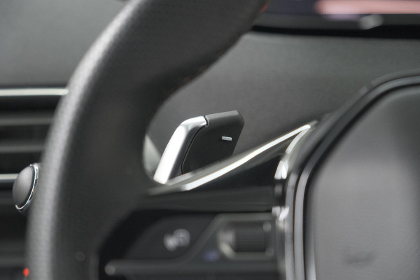 Peugeot 3008 PureTech 130 EAT8 GT | Camera | Adaptieve Cruise Control | Alcantara Bekleding | Dodehoekdetectie