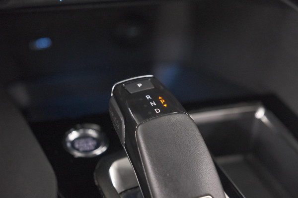 Peugeot 3008 PureTech 130 EAT8 GT | Camera | Adaptieve Cruise Control | Alcantara Bekleding | Dodehoekdetectie