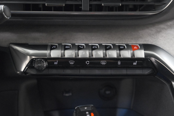 Peugeot 3008 PureTech 130 EAT8 GT | Camera | Adaptieve Cruise Control | Alcantara Bekleding | Dodehoekdetectie