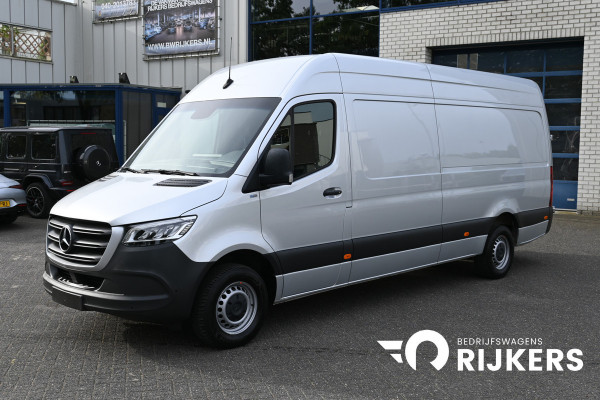 Mercedes-Benz Sprinter 317 CDI L3H2 3500 KG trekhaak, LED, Geveerde stoel