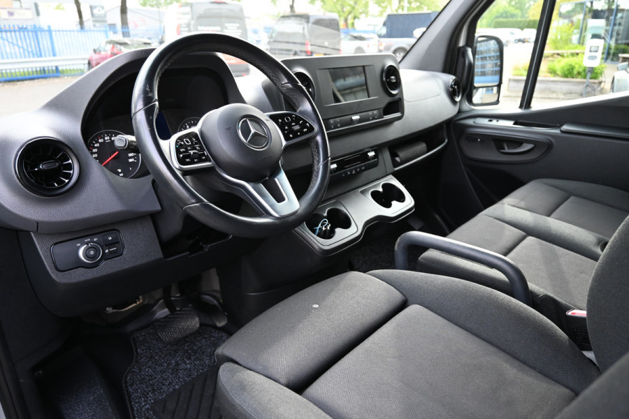 Mercedes-Benz Sprinter 317 CDI L3H2 3500 KG trekhaak, LED, Geveerde stoel