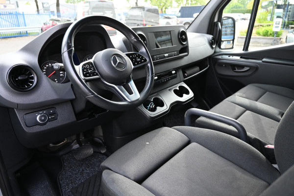 Mercedes-Benz Sprinter 317 CDI L3H2 3500 KG trekhaak, LED, Geveerde stoel
