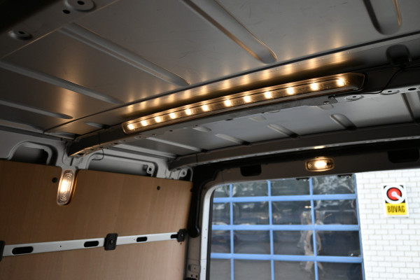 Mercedes-Benz Sprinter 317 CDI L3H2 3500 KG trekhaak, LED, Geveerde stoel