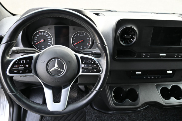 Mercedes-Benz Sprinter 317 CDI L3H2 3500 KG trekhaak, LED, Geveerde stoel