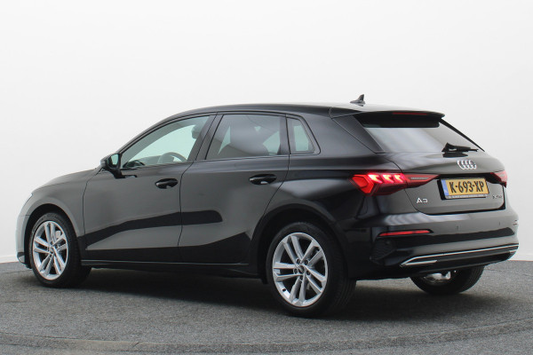 Audi A3 Sportback 30 TFSI Attitude Virtual Cockpit, Sportstoelen, Apple Carplay, LED, Climate, PDC