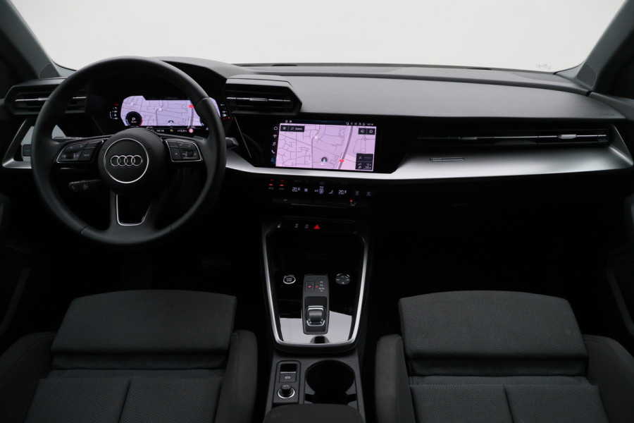 Audi A3 Sportback 30 TFSI Attitude Virtual Cockpit, Sportstoelen, Apple Carplay, LED, Climate, PDC
