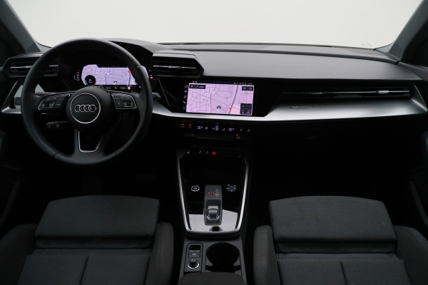 Audi A3 Sportback 30 TFSI Attitude Virtual Cockpit, Sportstoelen, Apple Carplay, LED, Climate, PDC