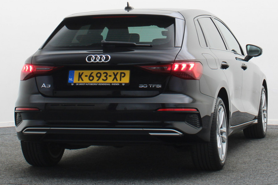 Audi A3 Sportback 30 TFSI Attitude Virtual Cockpit, Sportstoelen, Apple Carplay, LED, Climate, PDC