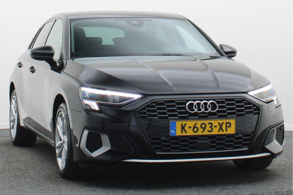 Audi A3 Sportback 30 TFSI Attitude Virtual Cockpit, Sportstoelen, Apple Carplay, LED, Climate, PDC