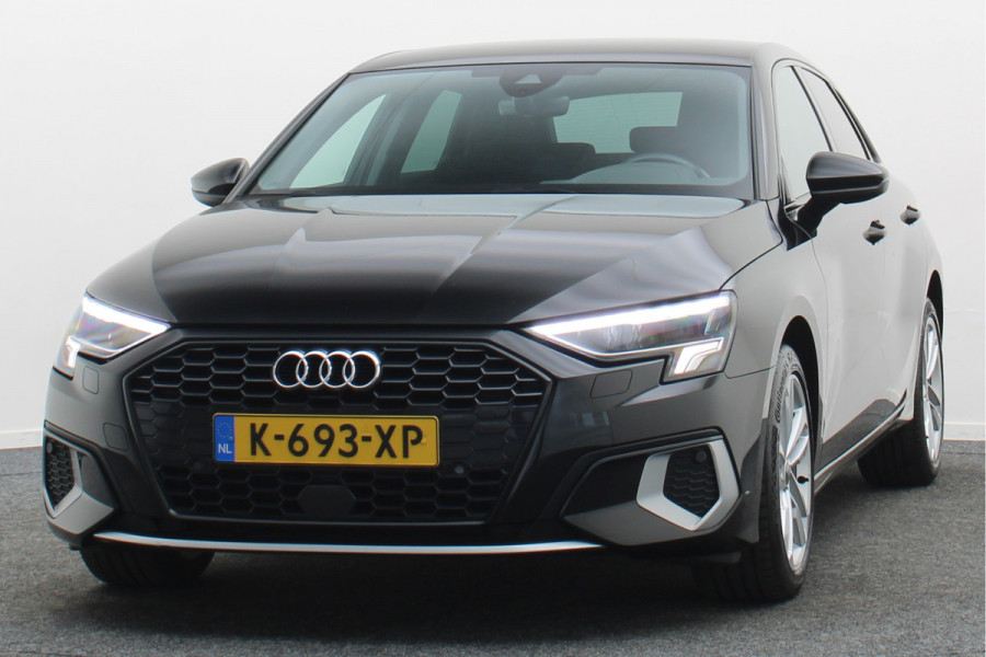 Audi A3 Sportback 30 TFSI Attitude Virtual Cockpit, Sportstoelen, Apple Carplay, LED, Climate, PDC
