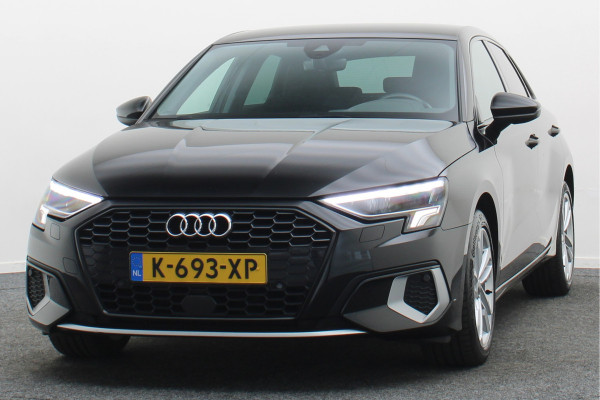 Audi A3 Sportback 30 TFSI Attitude Virtual Cockpit, Sportstoelen, Apple Carplay, LED, Climate, PDC