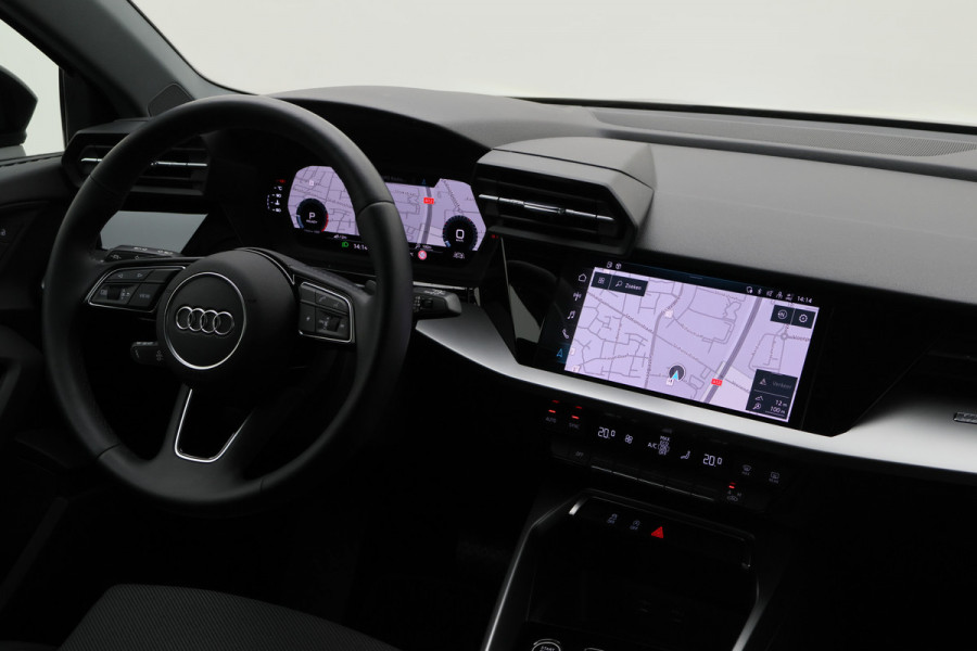 Audi A3 Sportback 30 TFSI Attitude Virtual Cockpit, Sportstoelen, Apple Carplay, LED, Climate, PDC