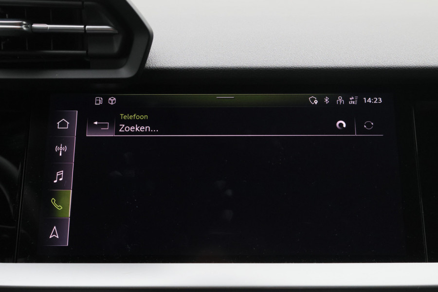 Audi A3 Sportback 30 TFSI Attitude Virtual Cockpit, Sportstoelen, Apple Carplay, LED, Climate, PDC