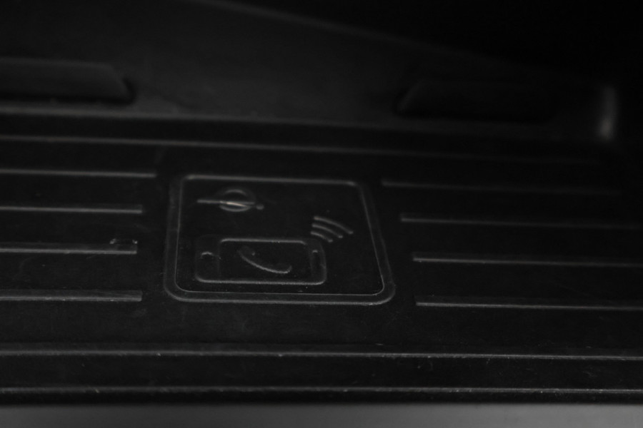 Audi A3 Sportback 30 TFSI Attitude Virtual Cockpit, Sportstoelen, Apple Carplay, LED, Climate, PDC