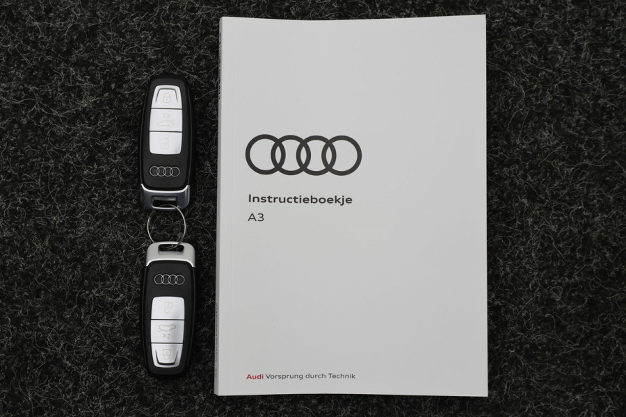 Audi A3 Sportback 30 TFSI Attitude Virtual Cockpit, Sportstoelen, Apple Carplay, LED, Climate, PDC
