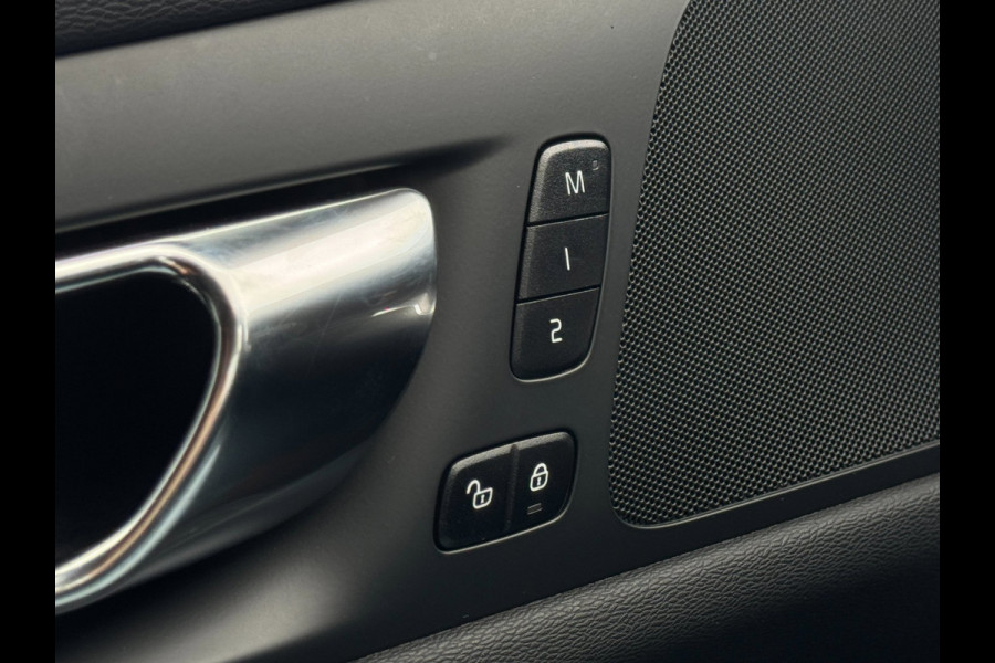 Volvo V60 2.0 T6 Plug-in hybrid AWD Ultimate Dark Long Range | Trekhaak | 100% SOH | Leder + Memory | Winter Pack
