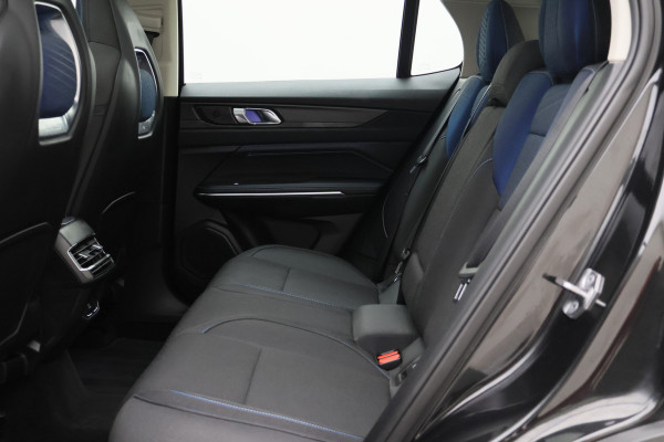 Lynk & Co 01 1.5 HEV Hybrid Panoramadak, ACC, Camera, Apple Carplay, DAB, PDC, Trekhaak, 20''