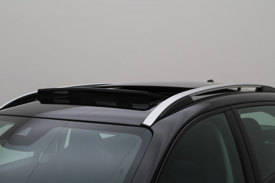 Lynk & Co 01 1.5 HEV Hybrid Panoramadak, ACC, Camera, Apple Carplay, DAB, PDC, Trekhaak, 20''