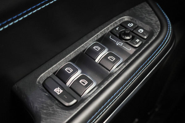 Lynk & Co 01 1.5 HEV Hybrid Panoramadak, ACC, Camera, Apple Carplay, DAB, PDC, Trekhaak, 20''