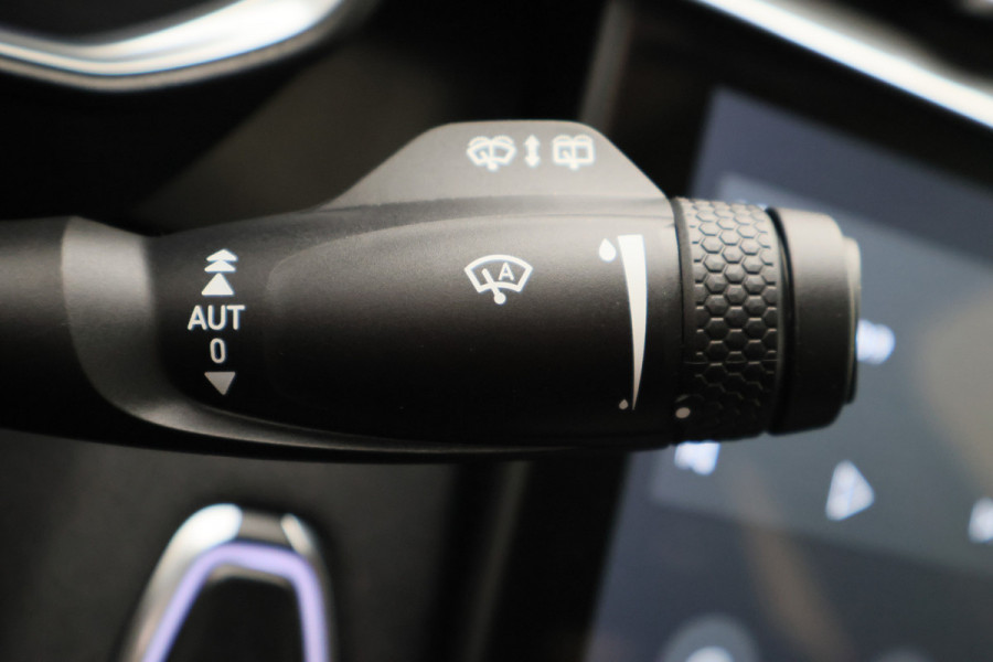 Lynk & Co 01 1.5 HEV Hybrid Panoramadak, ACC, Camera, Apple Carplay, DAB, PDC, Trekhaak, 20''