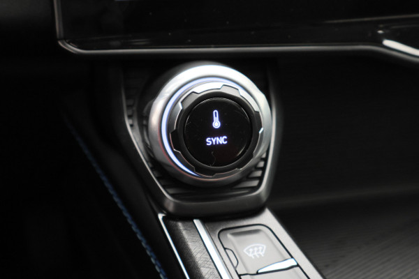 Lynk & Co 01 1.5 HEV Hybrid Panoramadak, ACC, Camera, Apple Carplay, DAB, PDC, Trekhaak, 20''