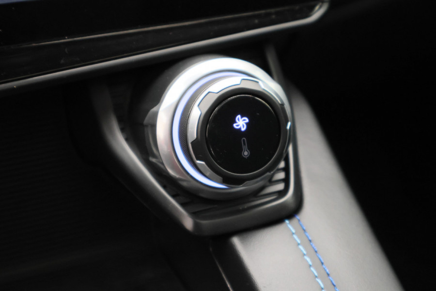 Lynk & Co 01 1.5 HEV Hybrid Panoramadak, ACC, Camera, Apple Carplay, DAB, PDC, Trekhaak, 20''