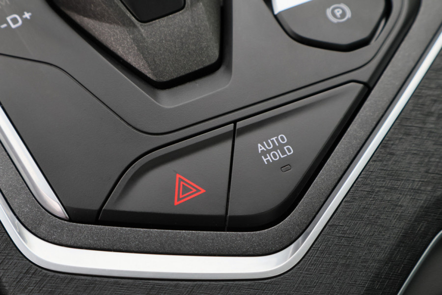 Lynk & Co 01 1.5 HEV Hybrid Panoramadak, ACC, Camera, Apple Carplay, DAB, PDC, Trekhaak, 20''