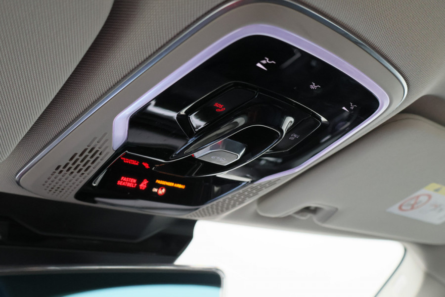 Lynk & Co 01 1.5 HEV Hybrid Panoramadak, ACC, Camera, Apple Carplay, DAB, PDC, Trekhaak, 20''