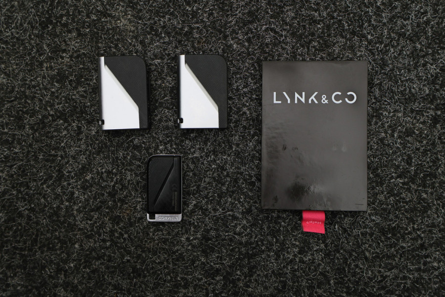 Lynk & Co 01 1.5 HEV Hybrid Panoramadak, ACC, Camera, Apple Carplay, DAB, PDC, Trekhaak, 20''