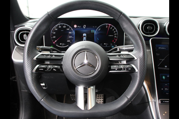 Mercedes-Benz C-Klasse 300e AMG Line sedan Automaat | Climate control | Adaptieve cruise control | Parkeersensoren | Achteruitrijcamera | Sfeerverlichting | Stoelverwarming | Keyless | LED | Navigatie