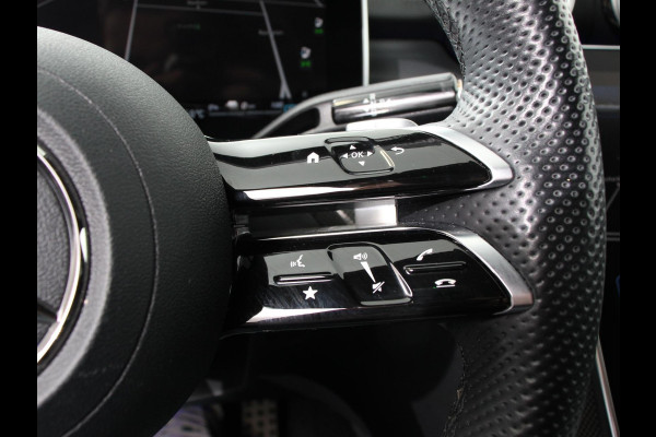 Mercedes-Benz C-Klasse 300e AMG Line sedan Automaat | Climate control | Adaptieve cruise control | Parkeersensoren | Achteruitrijcamera | Sfeerverlichting | Stoelverwarming | Keyless | LED | Navigatie