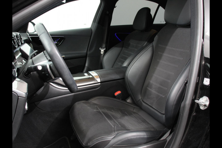 Mercedes-Benz C-Klasse 300e AMG Line sedan Automaat | Climate control | Adaptieve cruise control | Parkeersensoren | Achteruitrijcamera | Sfeerverlichting | Stoelverwarming | Keyless | LED | Navigatie
