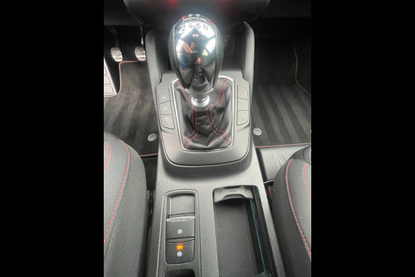 Ford FOCUS Wagon 1.0 EcoBoost Hybrid ST Line X Business