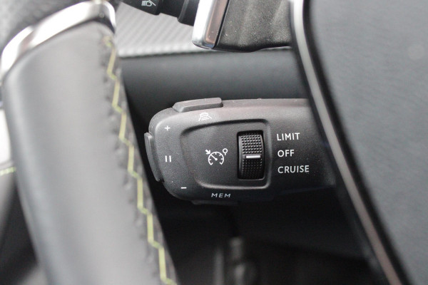 Peugeot 2008 1.2 Hybrid 145PK AUTOMAAT GT | ELEKTRISCH BEDIENBARE BESTUURDERSSTOEL | NAVIGATIE | FULL LED KOPLAMPEN | DRAADLOZE APPLE CARPLAY/ANDROID AUTO | ADAPTIVE CRUISE CONTROL | CAMERA VOOR + ACHTER | CLIMATE CONTROL | LICHTMETALEN VELGEN 17" | KEYLESS ENTRY/START | DAB+ RADIO | ALCANTARA/LEDEREN BEKLEDING  | DODEHOEK DETECTIE | PARKEERSENSOREN VOOR + ACHTER | STOEL VERWARMING | DRAADLOZE TELEFOONLADER |