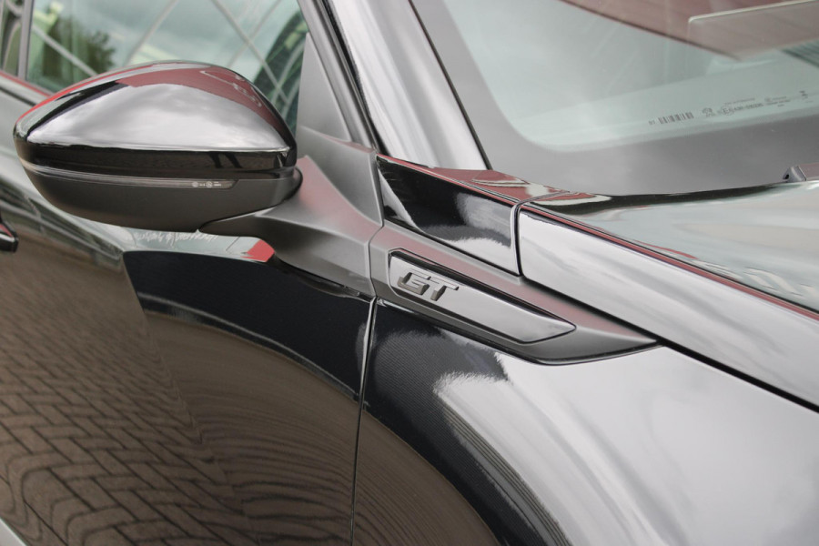 Peugeot 2008 1.2 Hybrid 145PK AUTOMAAT GT | ELEKTRISCH BEDIENBARE BESTUURDERSSTOEL | NAVIGATIE | FULL LED KOPLAMPEN | DRAADLOZE APPLE CARPLAY/ANDROID AUTO | ADAPTIVE CRUISE CONTROL | CAMERA VOOR + ACHTER | CLIMATE CONTROL | LICHTMETALEN VELGEN 17" | KEYLESS ENTRY/START | DAB+ RADIO | ALCANTARA/LEDEREN BEKLEDING  | DODEHOEK DETECTIE | PARKEERSENSOREN VOOR + ACHTER | STOEL VERWARMING | DRAADLOZE TELEFOONLADER |