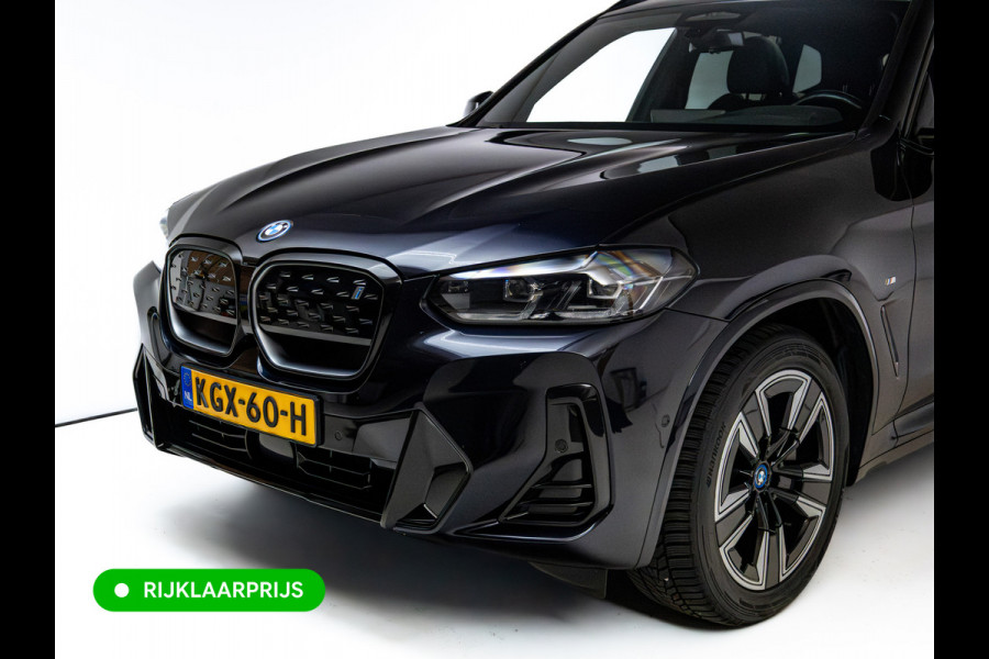 BMW iX3 M-Sport High Executive 80 kWh | Pano | Leder | Led | Shadowline | Stoelverwarming | Camera | Carbon black metallic, 460 km WLTP